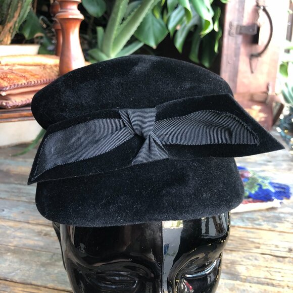 Vintage Black Velour Hat, Pillbox Hats For Fall Winter , Velvet Cloche Hat - Picture 5 of 9